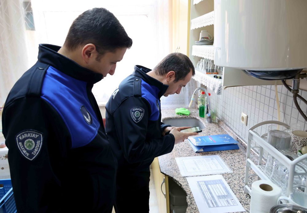 KARATAY’DA MARKET VE OKUL KANTİNLERİNE SIKI DENETİM (7).JPG