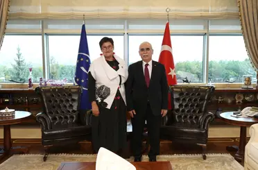 AYM Başkanı Kadir Özkaya, AKPM Başkanı Petra Bayr ile Görüştü!