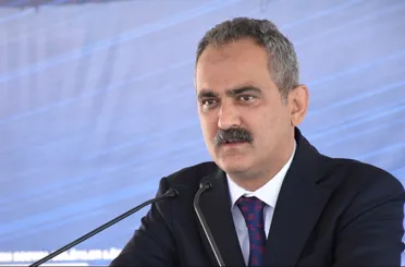 Bakan Özer deprem bölgesinde okulların ne zaman açılacağını açıkladı!