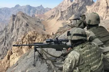 Bakan Yerlikaya:10 ilde Kahramanlar-35 operasyonu 58 mağara, sığınak ve depo imha edildi