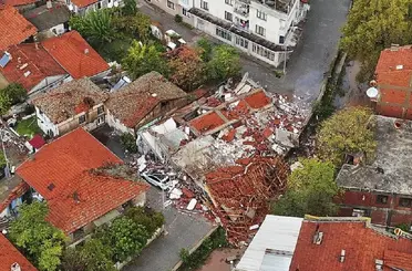 Balıkesir Sındırgı Depreminde Çöken Binalar Böyle Görüntülendi!