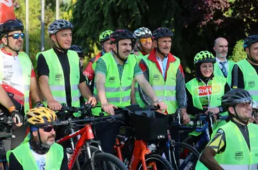 Başkan Altay Dünya Bisiklet Günü’nde Bisikletseverlerle Pedal Çevirdi