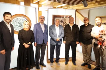 Başkan Altay Meydan Evleri’nde sergileri ve esnafları ziyaret etti