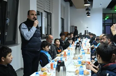 Başkan Altay ve Başkan Kavuş Sahurda Hafızlık Öğrencileriyle Buluştu