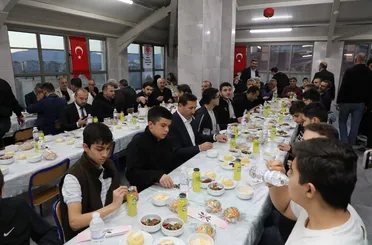Başkan Hasan Kılca, Öğrencilik Döneminde Kaldığı Yurtta İftar Yaptı!