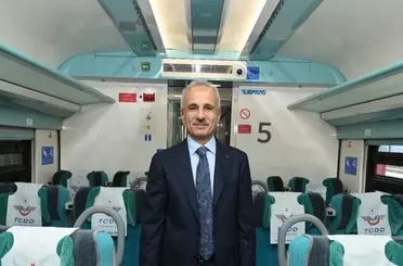 Bayramda Tren Seferlerine Ek Kapasite! Bakan Uraloğlu Açıkladı!