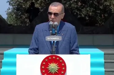 Cumhurbaşkanı Erdoğan, Adnan Menderes'in Anıt Mezarı'nı ziyaret etti