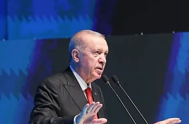 Cumhurbaşkanı Erdoğan: Sosyal Medya ve Dijital Oyunlar Gençlerimizi Zehirliyor!