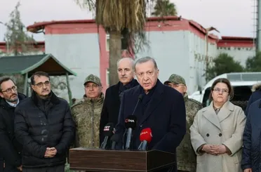 Deprem bölgesinde son durum!Ölü ve yaralı sayısı ile ilgili yeni açıklama