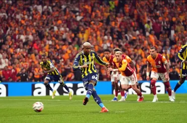 Derbide Gülen Taraf Galatasaray Oldu: Fenerbahçe’ye 3 Gollü Darbe