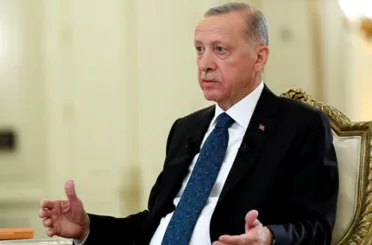 Erdoğan masasındaki son anketi açıkladı: Tereddüt yok öndeyiz!