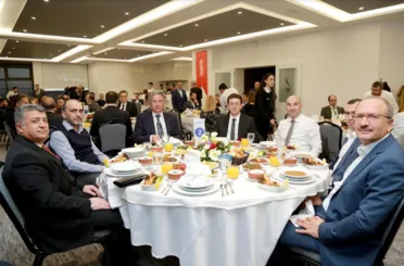 Finans Dünyası Geleneksel Bera Holding İftarında Biraraya Geldi
