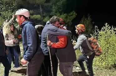 Isparta Yazılı Kanyon’da Büyük Kurtarma Operasyonu: 10 İHH Gönüllüsü Kurtarıldı!