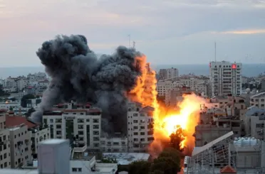İsrail'den Gazze'ye ağır bombardıman! Bölgeden dumanlar yükseliyor