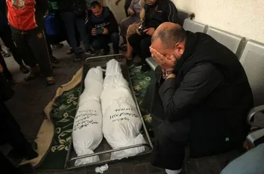 Katil İsrail ordusunun baskın yaptığı Şifa Hastanesindeki doktorlar, yapılan zulmü anlattı