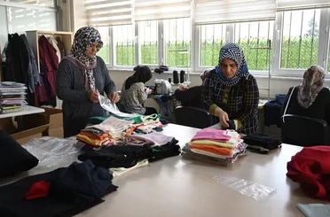 KOMEK Bayramda Gazzeli Çocukların Yüzünü Güldürecek