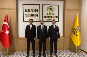 Konya Büyükşehir Belediyesi Gençlik Meclisi Başkanlığı’nı Devralan Kilci ve Önceki Başkan Tekin Başkan Altay’ı Ziyaret Etti