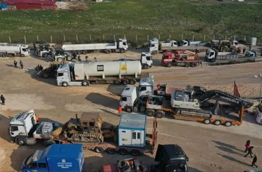 Konya Büyükşehir Deprem Bölgesinde Araç Şantiyesi Kurdu