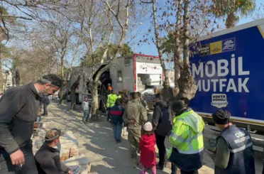 Konya Büyükşehir Tüm İmkanlarıyla Deprem Bölgesinde