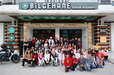 Konya Büyükşehir’den Emekli Öğretmenlere Vefa: Öğrencilerle Nesiller Arası Buluşma