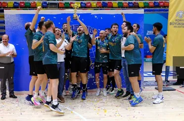 Konya Büyükşehir’in İlçeler Arası Voleybol Turnuvası’nda Sarayönü Mutlu Sona Ulaştı