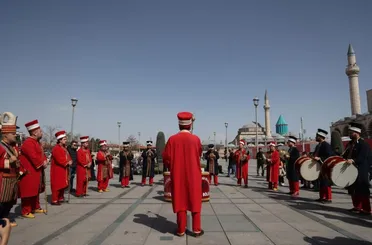 Konya Meydanlarında Mehter Coşkusu Yaşanıyor