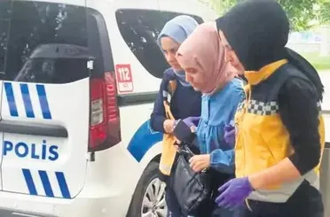 Konya'da başıboş sokak köpekleri saldırdı bacağından yaralandı!
