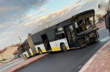 Konya'da belediye otobüsü kaza yaptı: Çok sayıda yaralı var