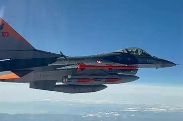 Konya'da F-16'lar milli TOLUN'la hedefleri tam isabet vurdu!