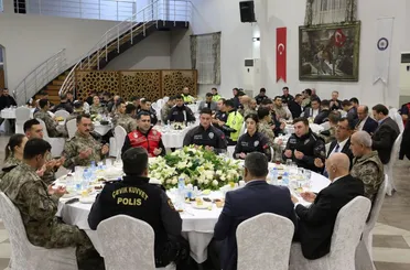 Konya'da Özel Harekat ve Çevik Kuvvet’ten Anlamlı İftar!