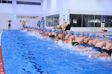 Konya'da Sağlıklı Bir Nesil İçin Öğrenciler Yüzme Öğreniyor!