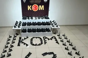 Konya’da Silah Operasyonu! Evden 400 Tabanca Çıktı!