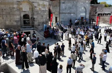 Konya’nın Dârülmülk Oluşunun 927. Yılında Selçuklu Sultanları Anıldı