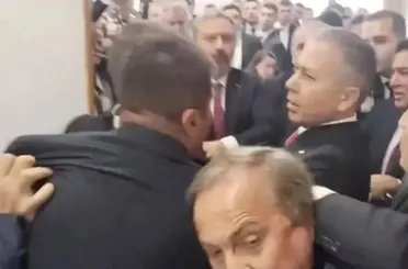 Mecliste CHP Terörü! İçişleri Bakanı Yerlikaya’ya Küstah Saldırı!