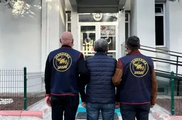 MİT Tırlarının Durdurulduğu Dönemde İl Emniyet Müdürüydü: FETÖ Üyesi Yakalandı!