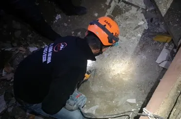 Sarıl Arama Kurtarma Hatay'ın Belen İlçesinde zamanla yarışıyor 