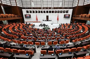 TBMM’de Kritik Hafta: Vergi, Askerlik ve Sosyal Haklar Gündemde!