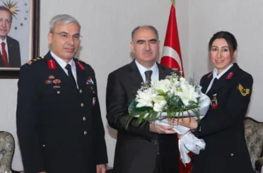 Vali Özkan: “Jandarma Teşkilatımız, depremlerden sonra yaraların sarılmasında önemli bir rol aldı