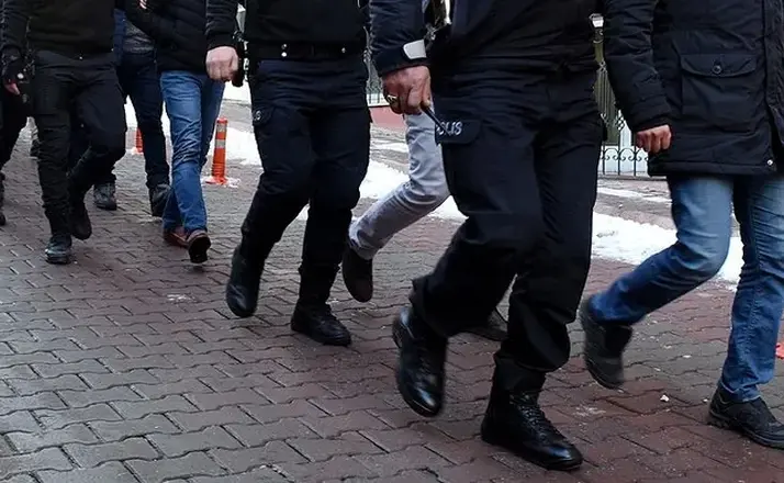 Ankara Merkezli 14 İlde Suç Örgütü Operasyonu: 20 Şüpheli Tutuklandı!