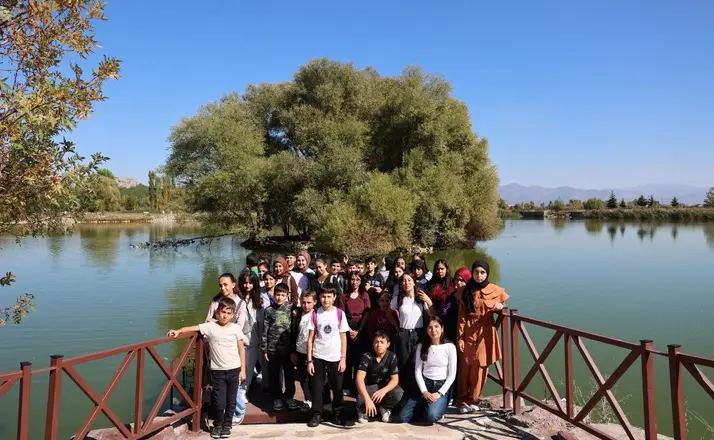 Konya Büyükşehir’den 40 Başarılı Öğrenciye Beyşehir ve Seydişehir Gezisi