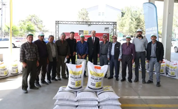 Konya Büyükşehir’den Çiftçiye Yüzde 75 Hibeli Tohum Desteği