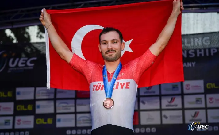 Konya’nın Milli Bisikletçisi Ramazan Yılmaz Dünya Sıralamasında Zirveye Çıktı