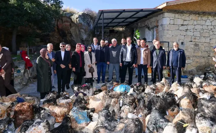 Meram Kızılören’de 10 Ton Tulum Peyniri Mağaralardan Çıkarıldı