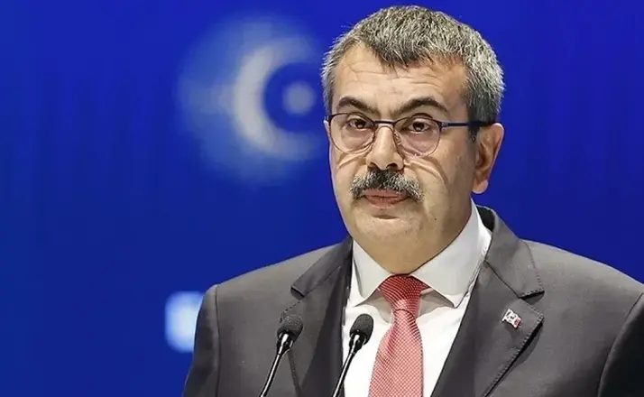 Okullarda Yeni Güvenlik Dönemi Başlıyor: Turnike, Polis ve Bahçe Görevlisi Uygulaması Geliyor