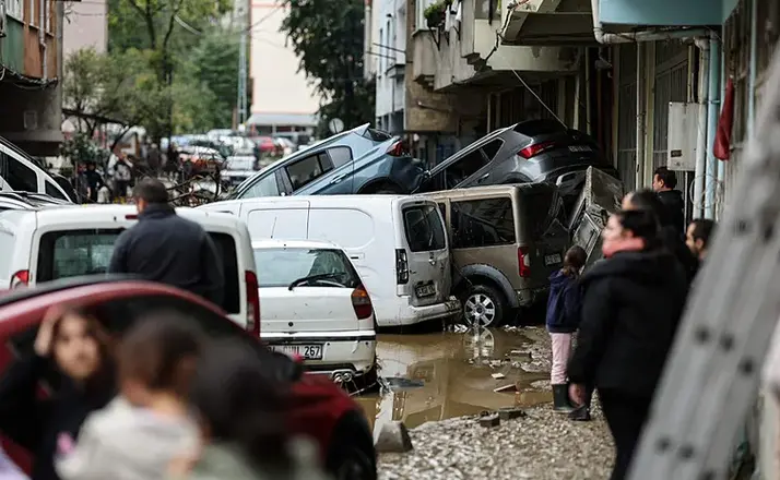 Sel Felaketi Sonrası Peş Peşe Tatil Kararları!16 Ekim Cuma Hangi İllerde Eğitim Yok?