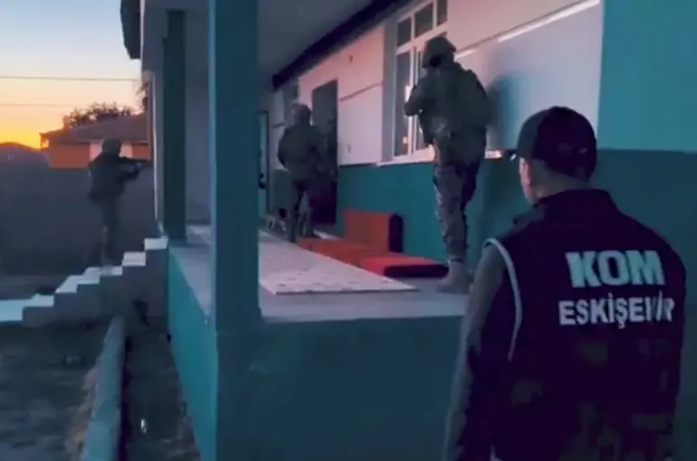 49 İlde Tefecilik ve Dolandırıcılık Operasyonu: 115 Şüpheli Yakalandı