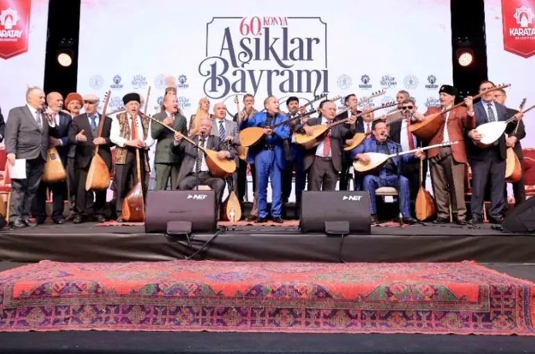 60. Konya Âşıklar Bayramı’nda Geleneksel Atışmalar Büyük İlgi Gördü