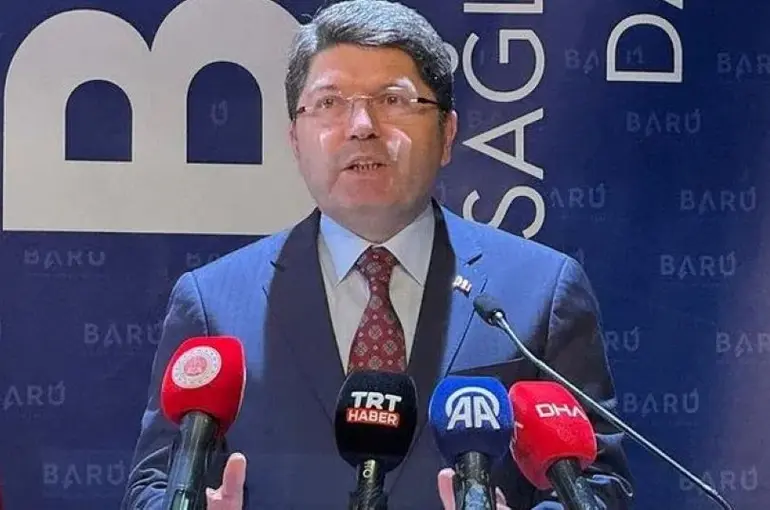 Bakan Tunç: Şiddet ve Şiddeti Teşvik Suçtur! Terör Uzantılarına Destek Vermek Suçtur!
