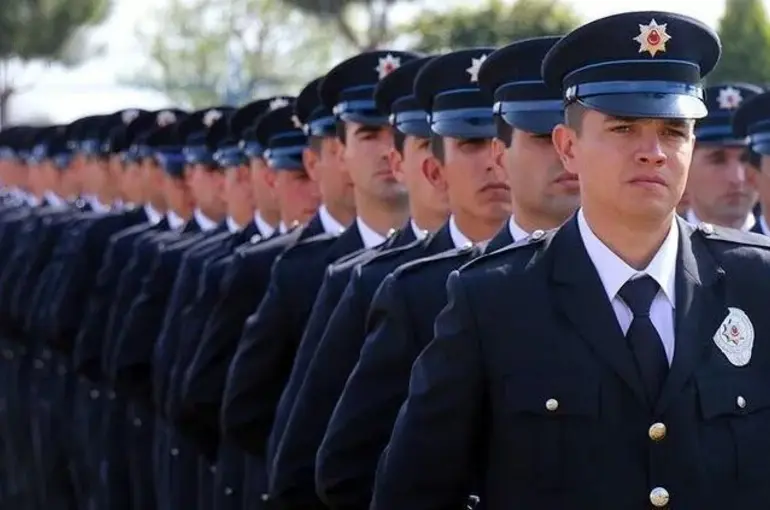 Bakan Yerlikaya açıkladı! EGM 10 bin polis alımı yapacak!