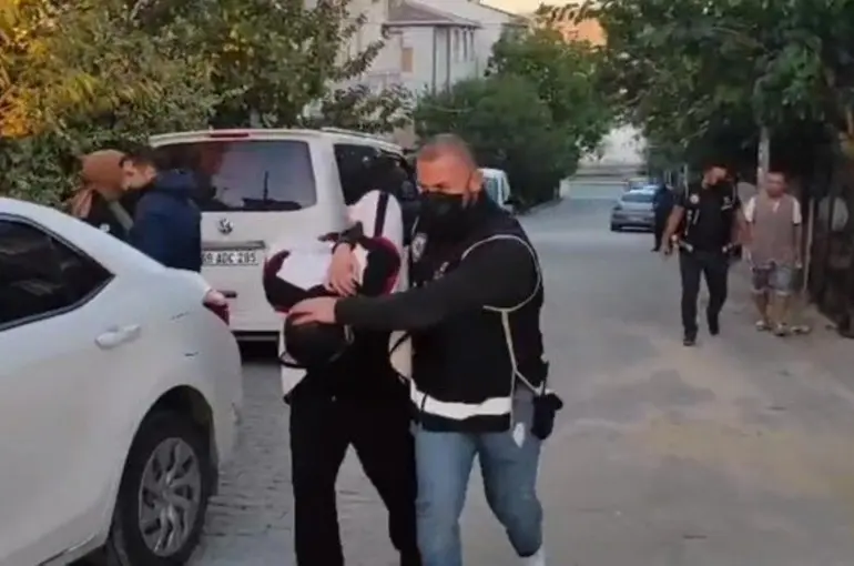 Bakan Yerlikaya duyurdu! Silah kaçaklarına operasyon